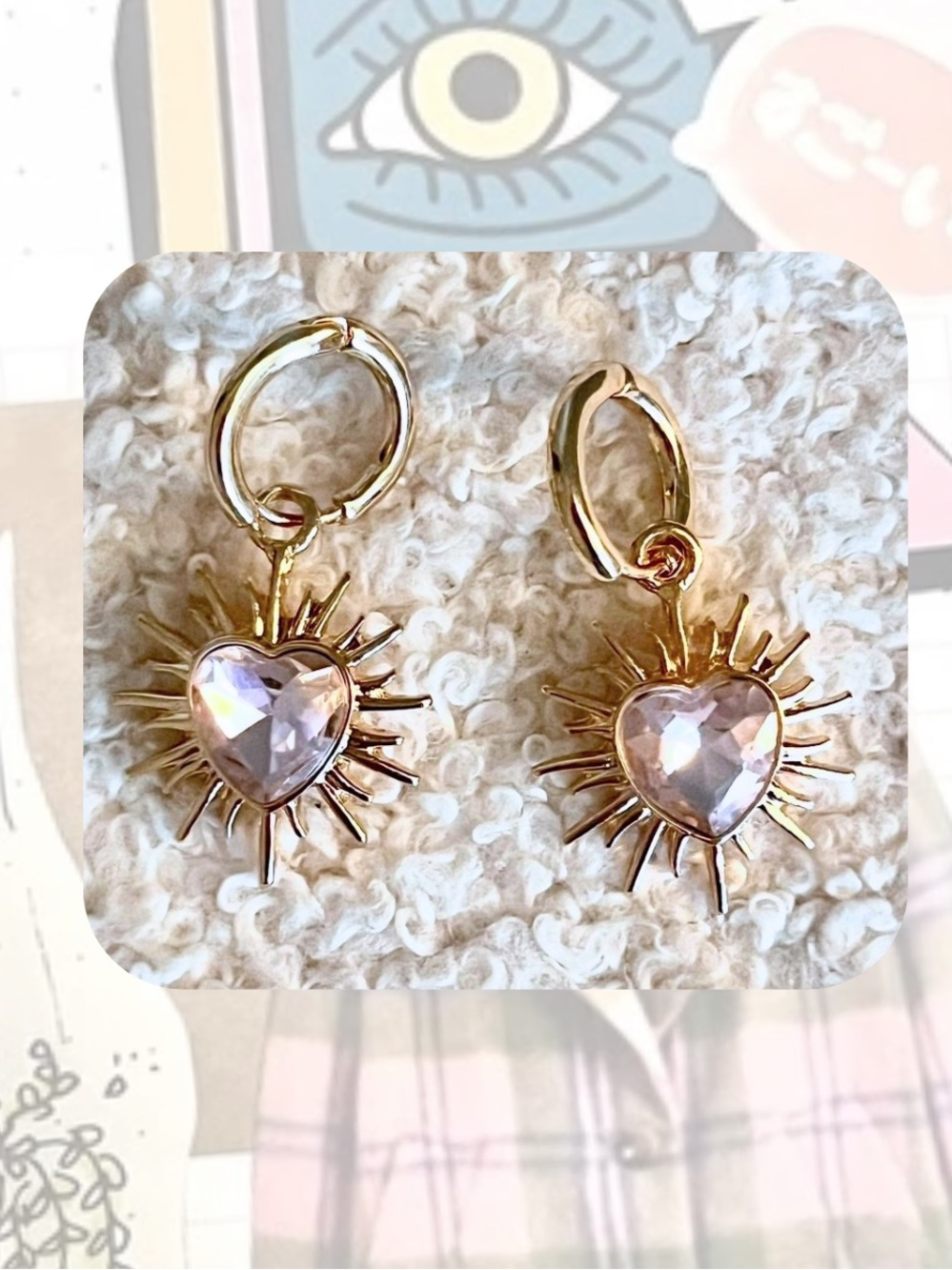 🎉🎉Pink iridescent heart shaped earrings with gold-tone sun accents